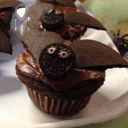 American Bat Muffins for Halloween Dessert