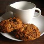 Integral Cookies with Chocolate Chips and Nuts recipe