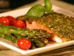 American Wild Salmon Fillets with Basil and Hazelnut Crust Appetizer