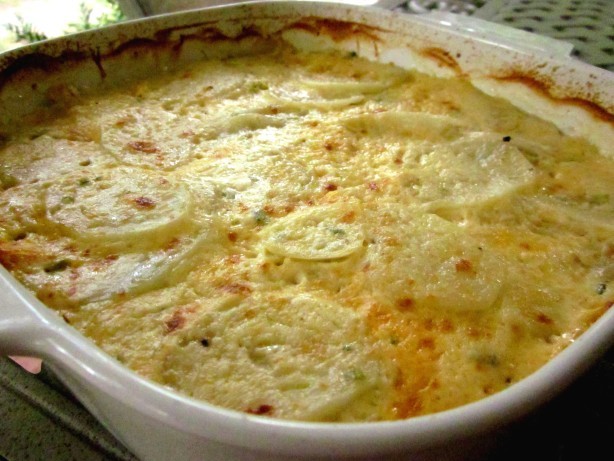 American Southern Living Cheesy Scalloped Potatoes Appetizer