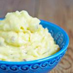 Canadian Crockpot Garlic Mashed Potatoes Dinner