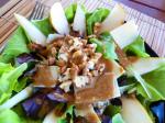 American Baby Greens With Pears Gorgonzola and Pecans Appetizer