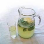 British Home Lemonade with Mint Appetizer