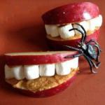 British Teeth of Vampire to the Apple for Halloween Dessert