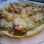 Canadian Pesto Pizza with Chicken Appetizer