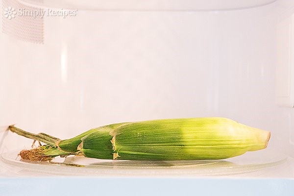 American Easiest Way to Microwave Corn on the Cob Dinner