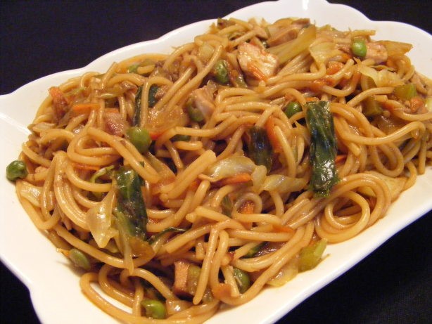 Chinese Chicken Lo Mein With Vegetables Dinner