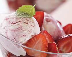 American Summer Berry and Crystallized Ginger Dessert Topping Dessert