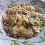 British Farfalle with Smoked Salmon and Flakes of Lemon Dinner