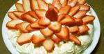 American Pavlova baked Meringue Cake 1 Dessert