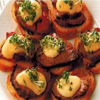 French Beef En Croute With Bearnaise Appetizer