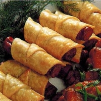 Chinese Spicy Sausage Roll-ups Appetizer