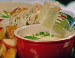 American Three Local Cheese Fondue Appetizer