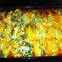 Australian Spinach and Ricotta-stuffed Shells Dinner