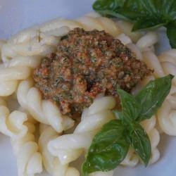 American Basil and Sundried Tomatoes Pesto Dinner