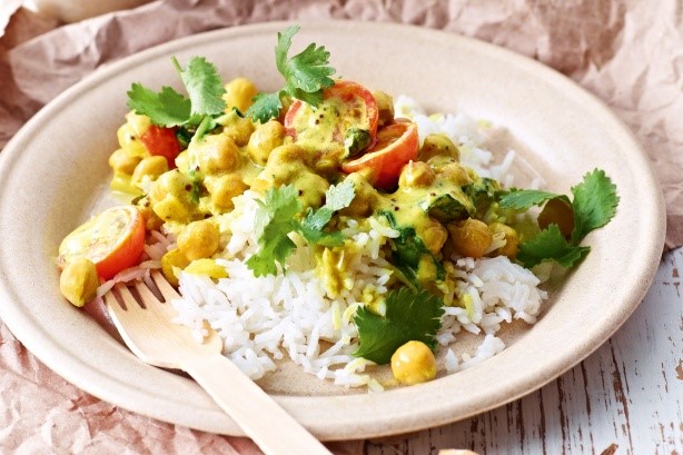 British Chickpea and Spinach Curry Recipe Dinner