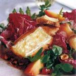 Canadian Mixed Leaf Salad with Peach and Crostini with Brie Appetizer