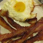 Bacon with Fried Eggs recipe