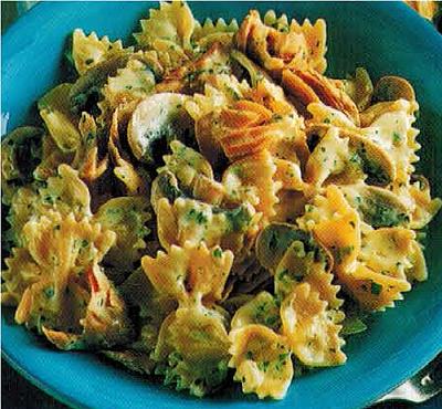 British Creamy Tuna and Mushrooms Farfalle Dinner