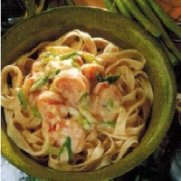 Italian Warm Garlic Prawn And Fettucine Salad Appetizer