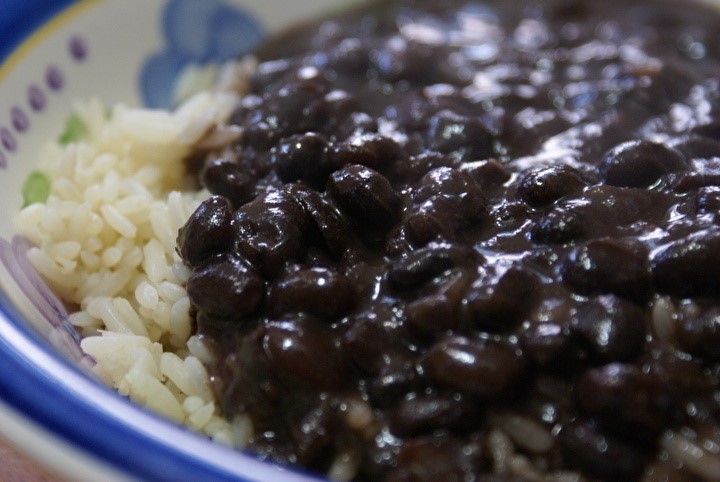 American Abuelaandxs Black Beans Appetizer