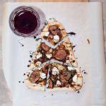 Canadian Naan Pizza with Figs Goat Cheese Balsamic Pinot Reduction Appetizer