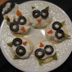 Canadian Small Owls Crab for Halloween Appetizer