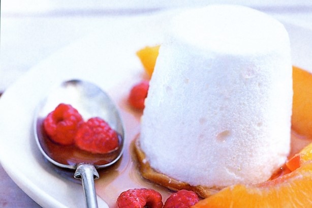 American Meringues With Peaches and Raspberries Recipe Dessert