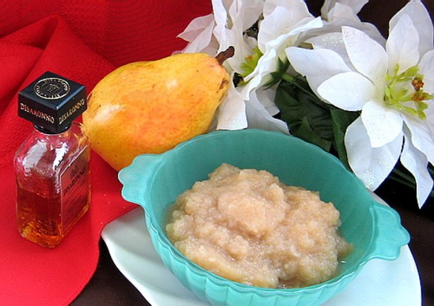 American Microwave Winter Pear Amaretto Jam Appetizer