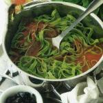 American Tagliateles of Spinach with Tomato Sauce and Red Wine Appetizer