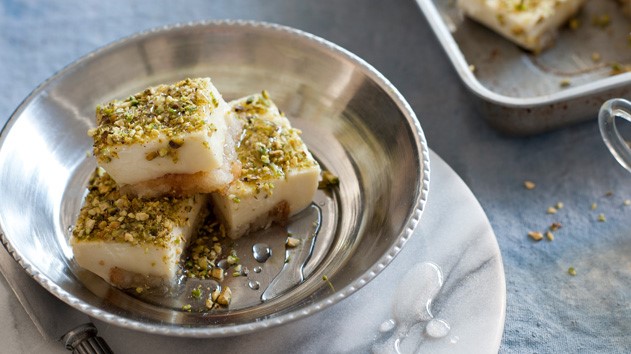 Lebanese Lebanese Cream Slice ayesh El Saraya Appetizer