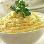 American Mashed Potato with Garlic and Cheese Appetizer