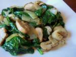 American Creamed Spinach with Mushrooms and Onions Appetizer