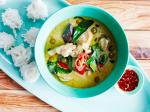 Thai Chicken Green Curry with Rice Noodles khanom Jeen Gaeng Keaw Gai Appetizer