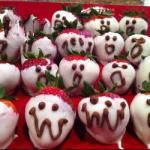 American White Chocolate Strawberries of ghosts Dessert