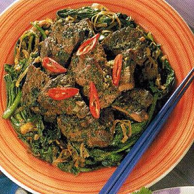 Taiwanese Braised Beef With Spinach And Leeks Appetizer