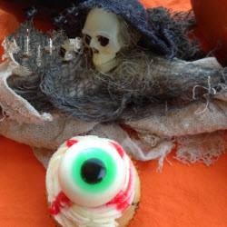 American Glupschaugen Halloween Muffins with Appetizer