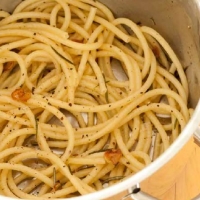 Italian Spaghetti with Rosemary and Garlic Dinner