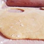 American Base Recipe for a Shortcrust Pastry Overstuffed Dessert
