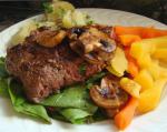 American Warm Steakandmushroom Salad Dinner