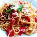 Australian Espaguettis with Sauce of Tomatoes and Basil Sauce pomodoro Appetizer