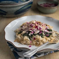 Egyptian Jews Mallow with Cardamom Chicken Dinner