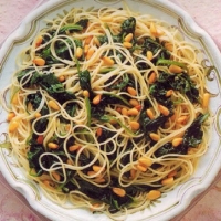 Italian Pasta Witl Spinach Anll Anchovy Sauce Dinner