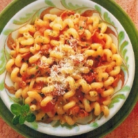 Italian Tomato Pasta with Delicious Bacon Sauce Dinner