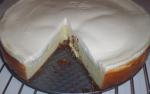 American Vanilla Bean Cheesecake With Walnut Crust 1 Dessert