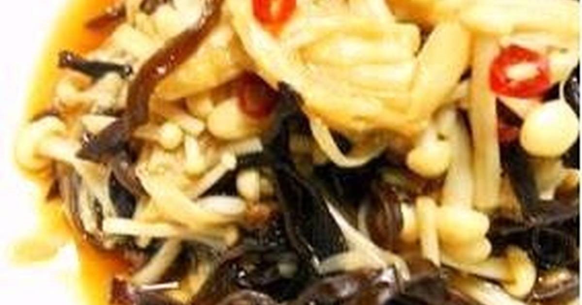 Canadian Easysimmered Enoki and Wood Ear Mushrooms 1 Appetizer