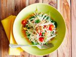 Thai Green Papaya Salad som Tum Appetizer