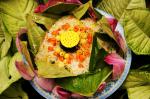 Thai Pagoda Rice Steamed in Lotus Leaf com Hap La Sen Appetizer