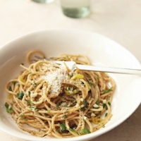 Canadian Spaghetti with Garlic and Herbs Dinner