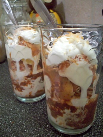 Mexican Mexican Ice Cream Sundaes With Cinnamon Chocolate Sauce Breakfast